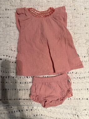 Pink Baby Girls' Matching Top & Bloomers Set